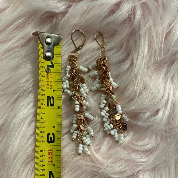 Handmade Rose Gold Copper White Beaded Earrings Beach Vacay - Picture 4 of 4